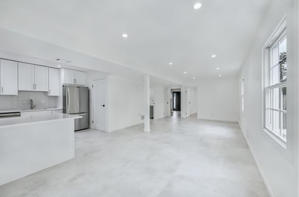 Empty room, Interior, Kitchen, Recessed Lighting