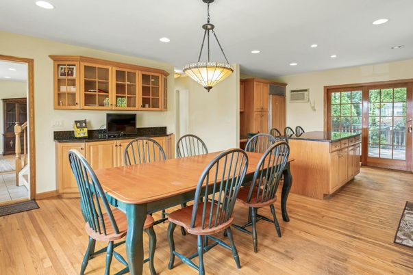 Dining room, Interior, Pendant Lights, Recessed Lighting, Wood Texture Flooring
