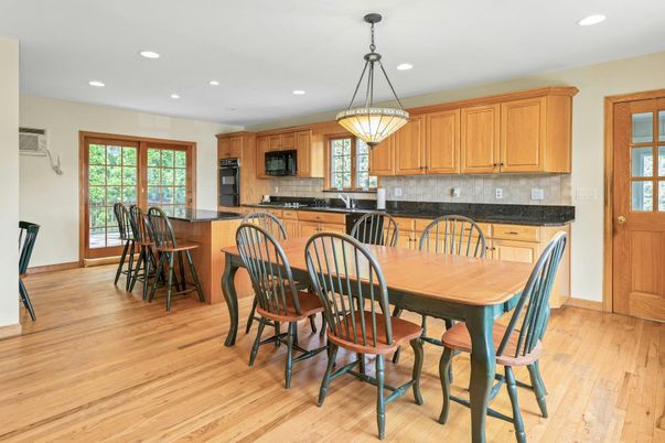 Dining room, Interior, Kitchen, Pendant Lights, Recessed Lighting, Wood Texture Flooring
