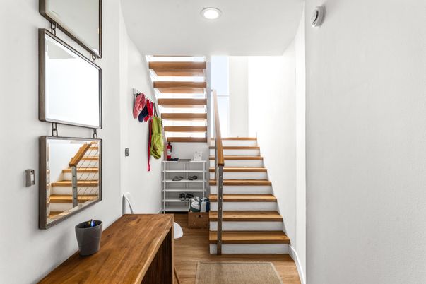 Interior, Recessed Lighting, Wood Texture Flooring