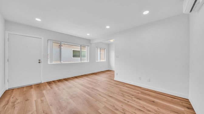 Empty room, Interior, Recessed Lighting, Wood Texture Flooring