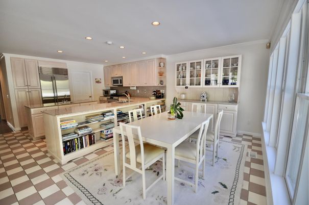Dining room, Interior, Kitchen, Recessed Lighting, Stainless Steel Appliances