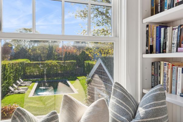 Interior, Pool, Sun Room