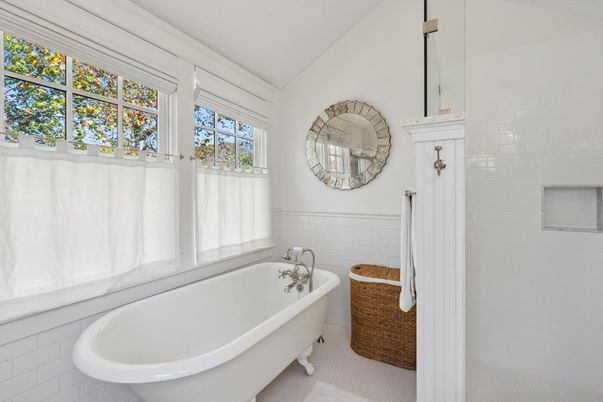 Bathroom, Free Standing Baths, Interior