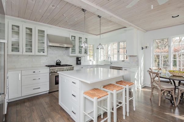 Dining room, Interior, Kitchen, Pendant Lights, Stainless Steel Appliances, Wooden Ceilings, Wood Texture Flooring