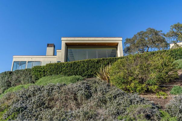 Exterior, Facade, Modern