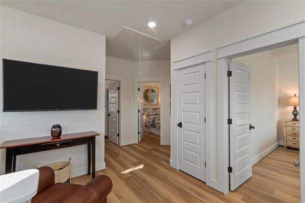 Interior, Recessed Lighting, Wood Texture Flooring
