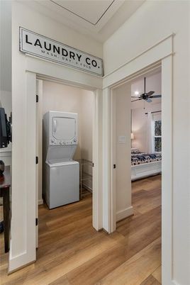 Interior, Utility Closets, Washer, Wood Texture Flooring