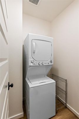 Interior, Utility Closets, Washer, Wood Texture Flooring