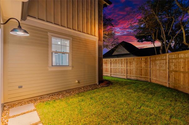 Backyard, Exterior