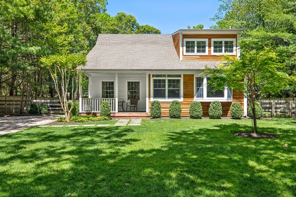 Exterior, Facade, Cape Cod