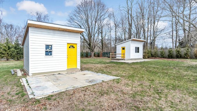 Backyard, Detached Garage, Exterior