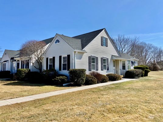 Exterior, Facade, Cape Cod