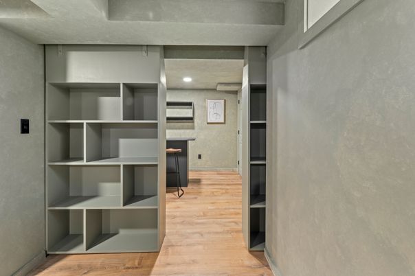 Interior, Recessed Lighting, Wood Texture Flooring