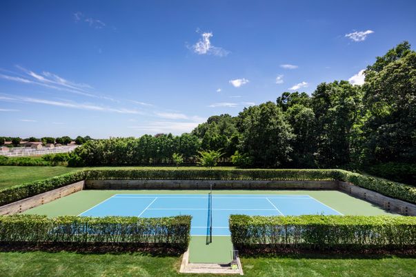 Exterior, Tennis Courts