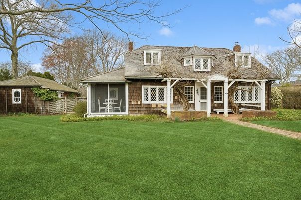 Backyard, Exterior, Facade, French Provincial