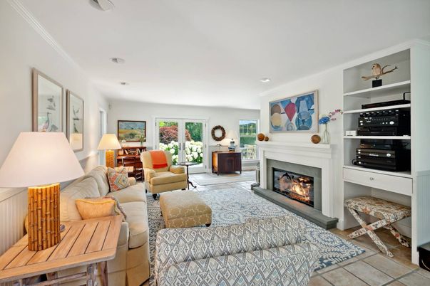 Fireplace, Interior, Living room, Recessed Lighting