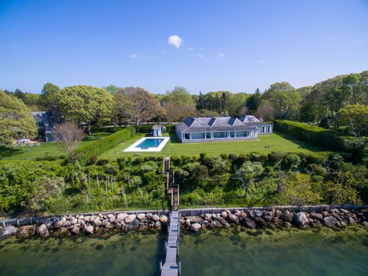 Exterior, Pool, Solar Panels