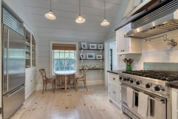 Dining room, Interior, Kitchen, Pendant Lights, Stainless Steel Appliances, Wood Texture Flooring
