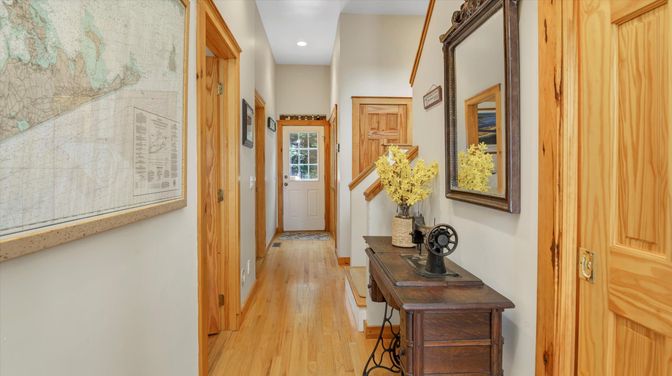 Interior, Recessed Lighting, Wood Texture Flooring