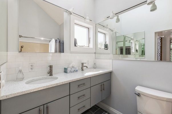 Bathroom, Dual Sink Vanities, Interior
