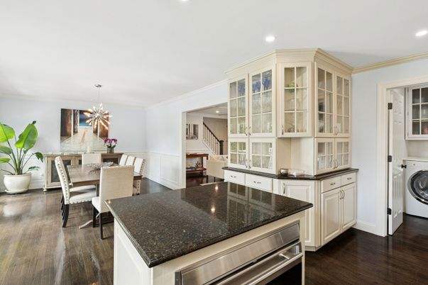 Dining room, Interior, Kitchen, Pendant Lights, Recessed Lighting, Washer, Wood Texture Flooring