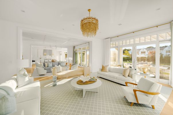 Chandelier, Dining room, Interior, Living room, Recessed Lighting, Wood Texture Flooring