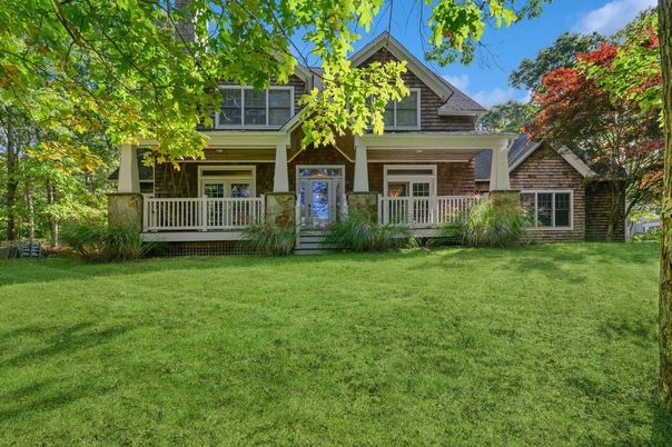 Backyard, Exterior, Facade, Queen Anne Victorian