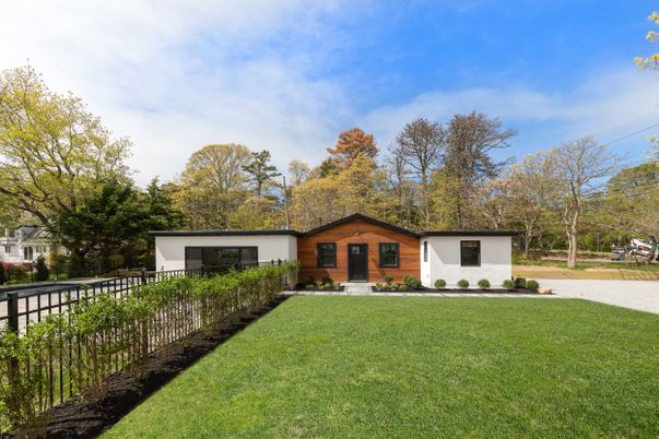 Backyard, Exterior, Facade, Ranch