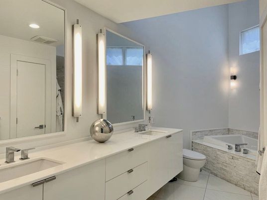 Bathroom, Dual Sink Vanities, Interior, Recessed Lighting