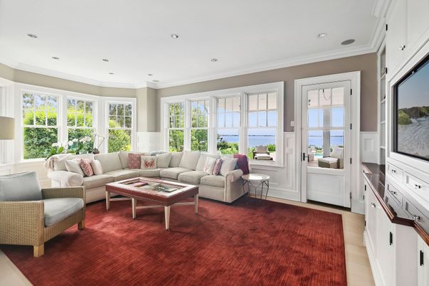 Interior, Living room, Recessed Lighting, Water