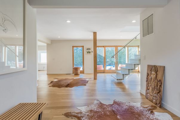 Interior, Recessed Lighting, Wood Texture Flooring