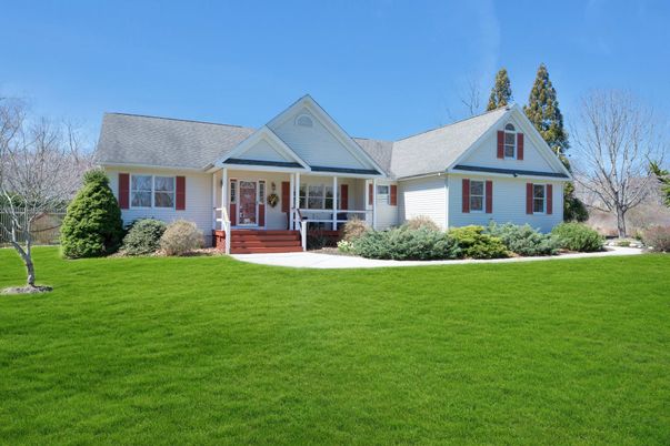 Exterior, Facade, Cape Cod
