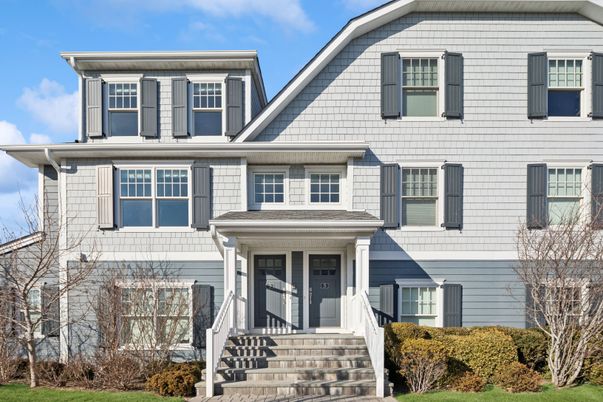 Exterior, Facade, Queen Anne Victorian