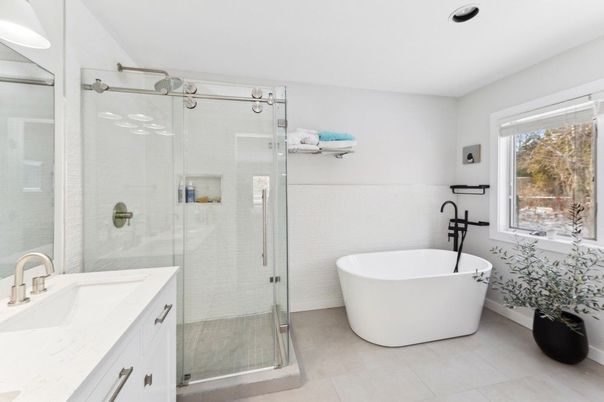 Bathroom, Free Standing Baths, Glass Shower, Interior, Recessed Lighting