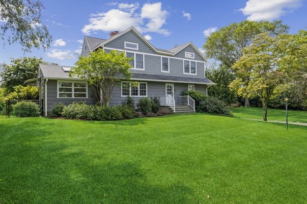 Backyard, Exterior, Facade, Farmhouse