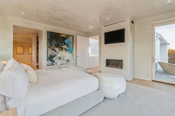 Bedroom, Fireplace, Interior, Recessed Lighting, Wood Texture Flooring