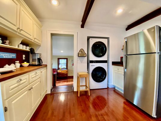 Interior, Kitchen, Recessed Lighting, Washer, Wood Texture Flooring