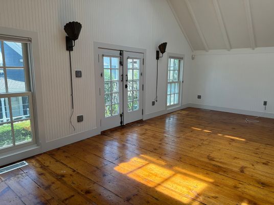 Empty room, Interior, Pendant Lights, Wood Texture Flooring