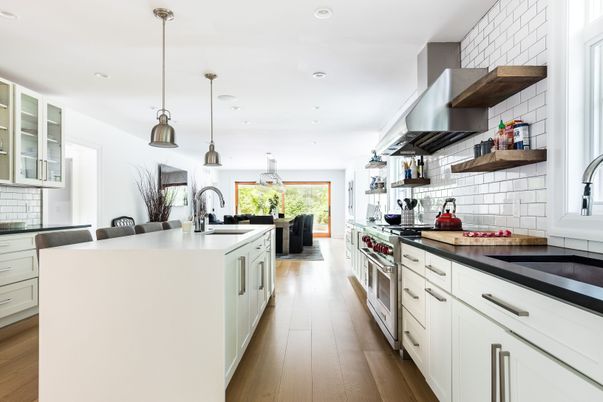 Dining room, Interior, Kitchen, Pendant Lights, Recessed Lighting, Stainless Steel Appliances, Wood Texture Flooring