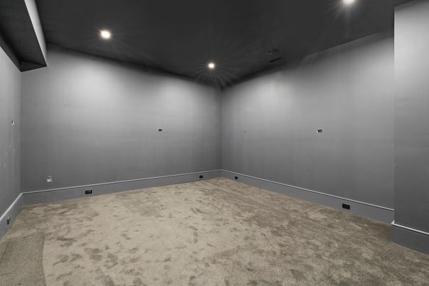 Empty room, Interior, Recessed Lighting