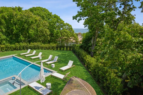 Exterior, Pool, Water