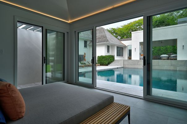 Interior, Pool, Sun Room