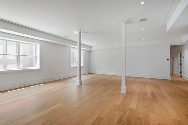 Empty room, Interior, Recessed Lighting, Wood Texture Flooring