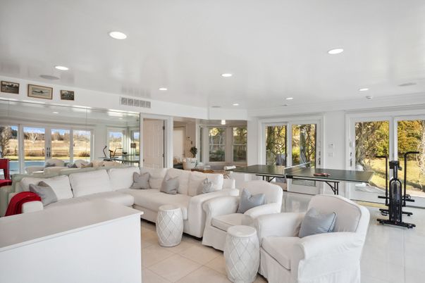 Game Room, Interior, Living room, Recessed Lighting