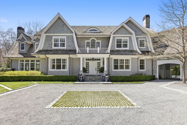 Exterior, Facade, Farmhouse