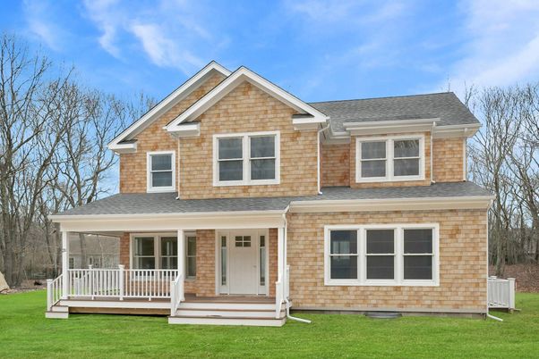 Exterior, Facade, Farmhouse