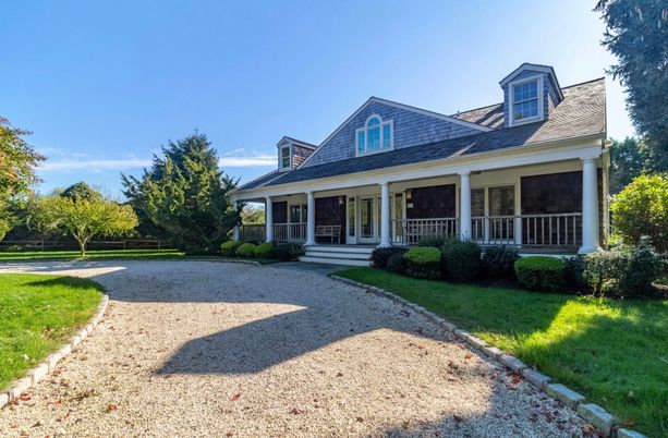 Exterior, Facade, Cape Cod