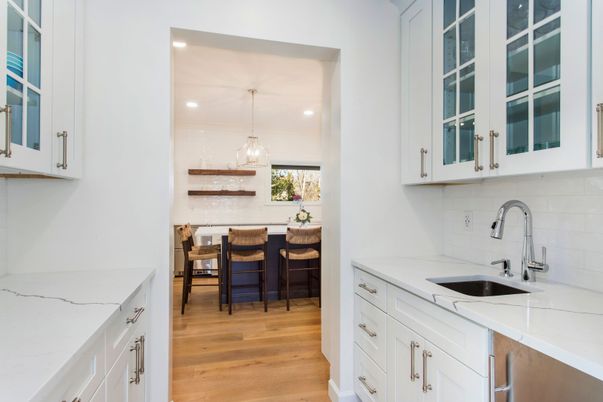 Dining room, Interior, Kitchen, Pendant Lights, Recessed Lighting, Wood Texture Flooring