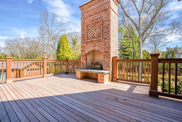 Exterior, Fireplace